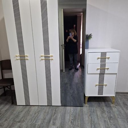 Larisa Apartment Tbilisi Bagian luar foto