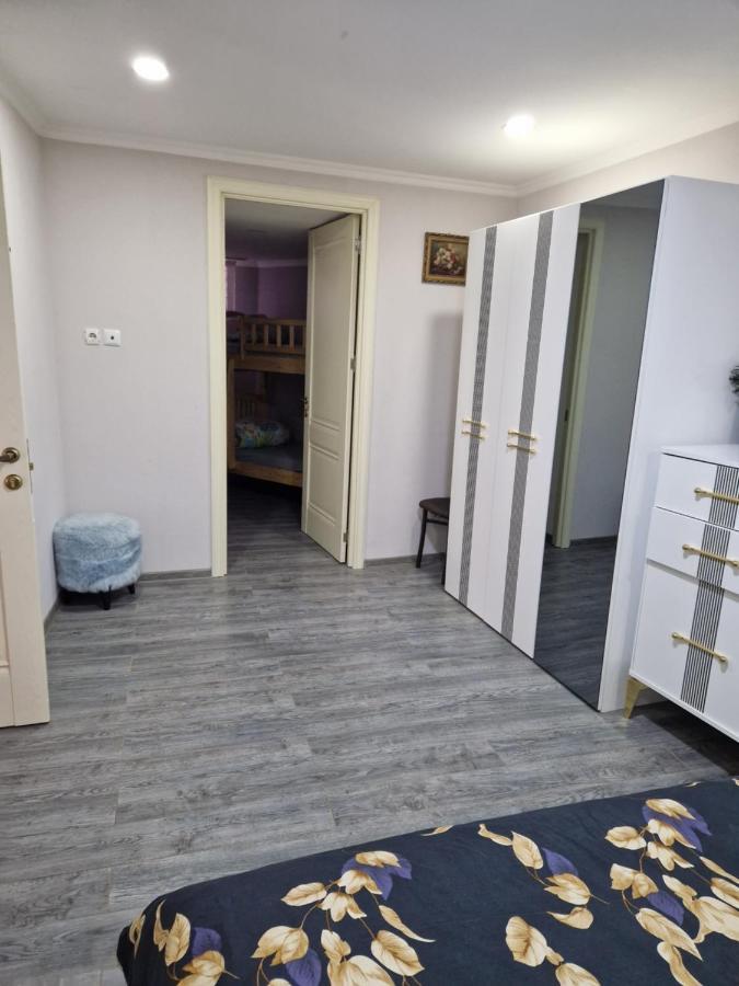 Larisa Apartment Tbilisi Bagian luar foto
