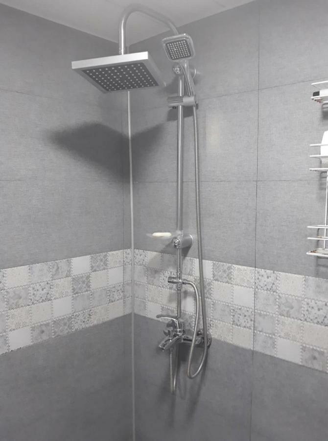 Larisa Apartment Tbilisi Bagian luar foto